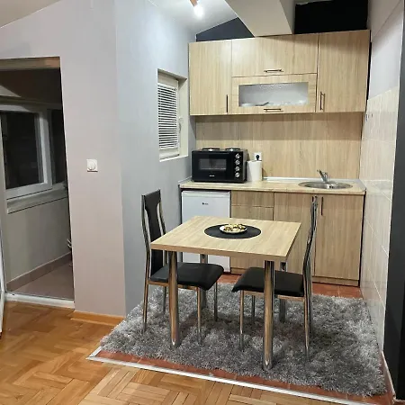 Center View Apartment